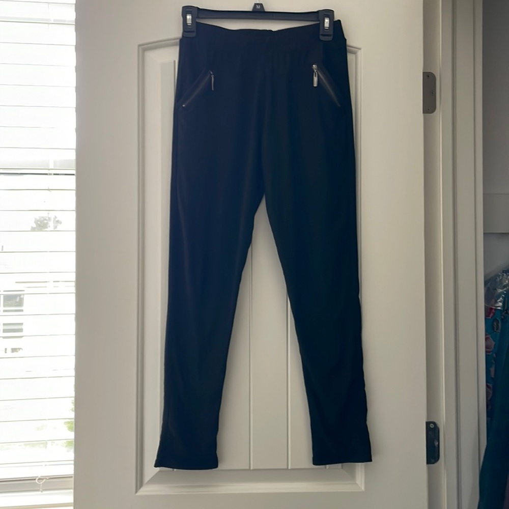 Coco+Carmen black leggings with zipper accent size S/M